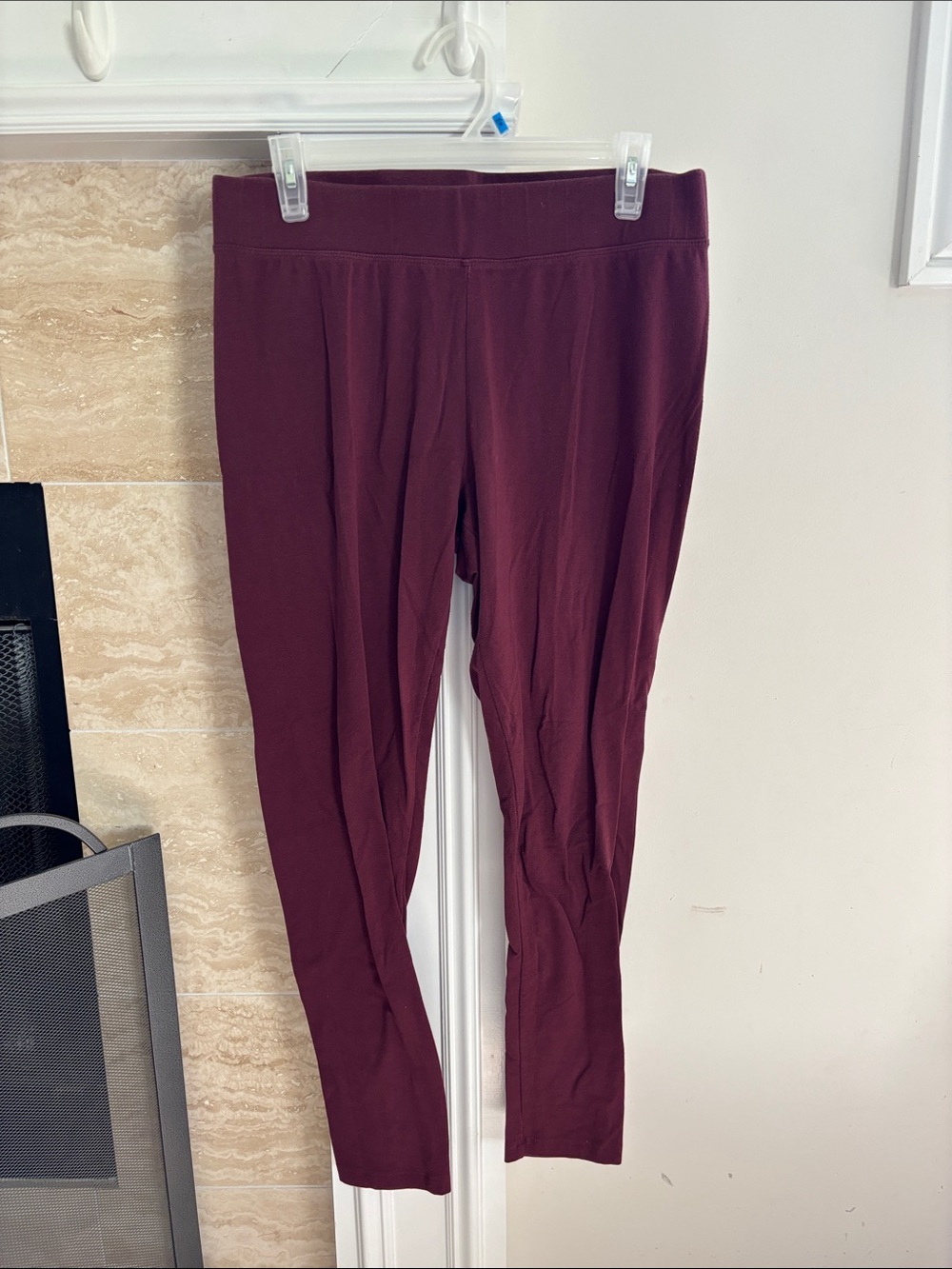 Sonoma Slim Ponte Leggings in Burgundy
